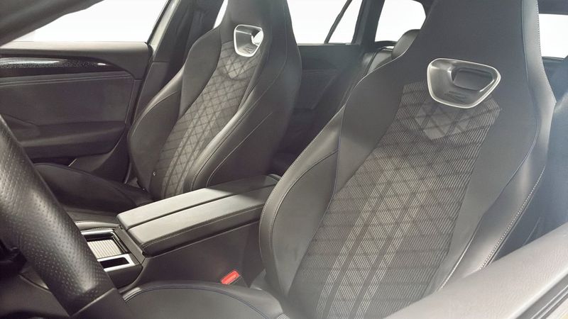 Volkswagen Passat bild 8