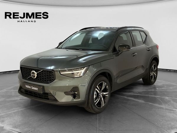 Volvo XC40 B4 FWD Bensin Plus Dark - 2026