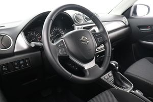 Suzuki Vitara bild 12