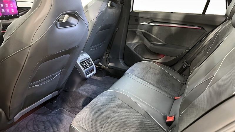 Skoda Superb bild 13
