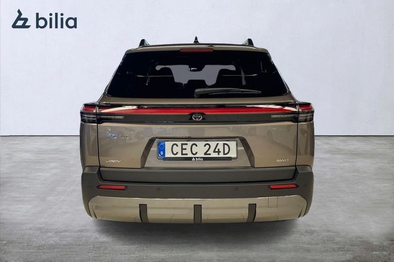 Toyota bZ4X Touring bild 5