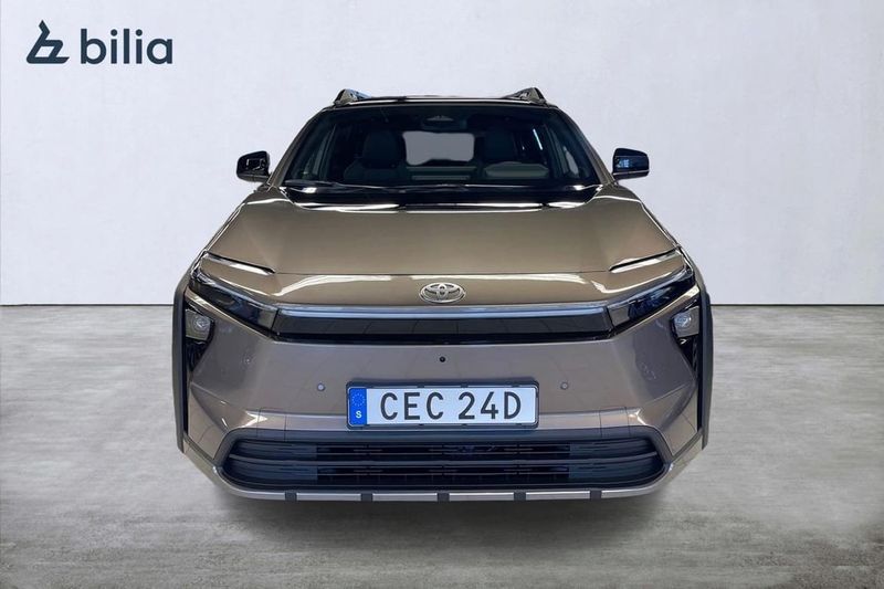 Toyota bZ4X Touring bild 6