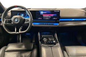 BMW i5 bild 8