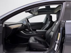 Tesla Model 3 bild 12