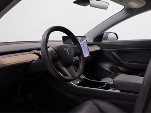 Tesla Model 3 bild 13