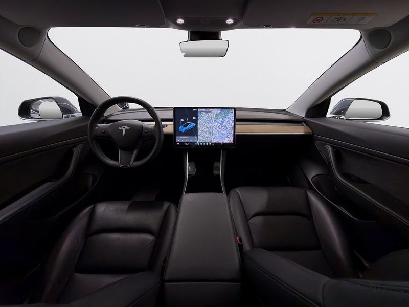 Tesla Model 3 bild 10