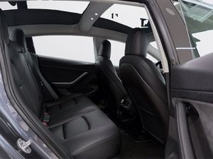 Tesla Model 3 bild 9
