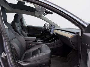 Tesla Model 3 bild 11