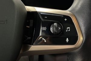BMW iX bild 25