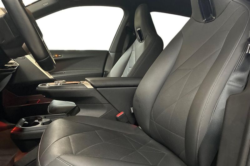 BMW iX bild 13