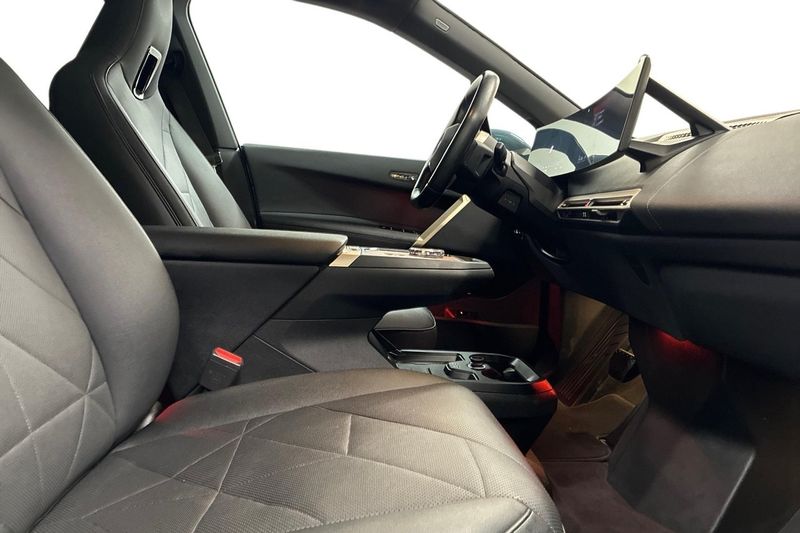 BMW iX bild 15