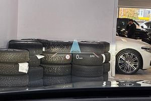 BMW iX bild 19