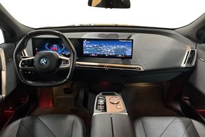 BMW iX bild 12