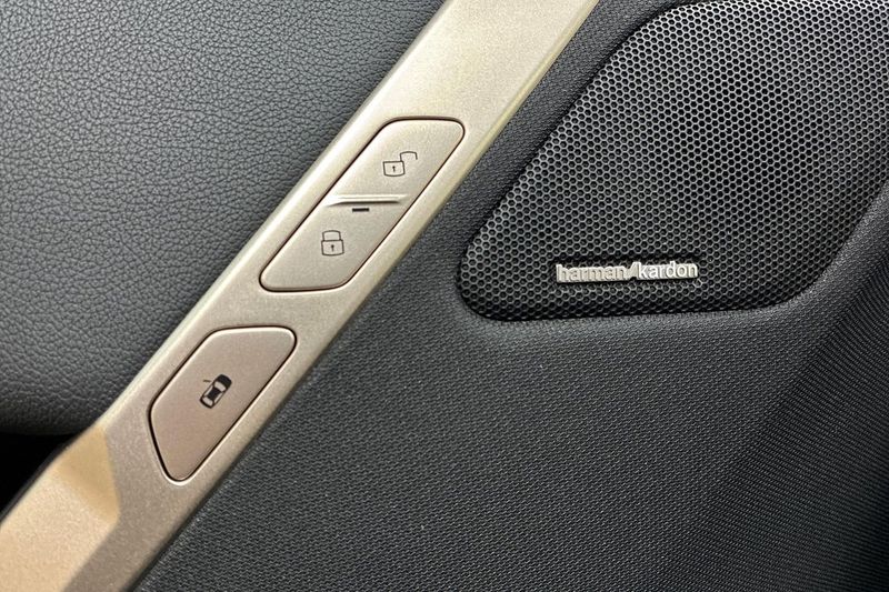 BMW iX bild 28