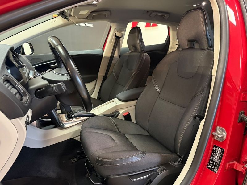 Volvo V40 bild 12