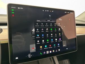 Tesla Model Y bild 25