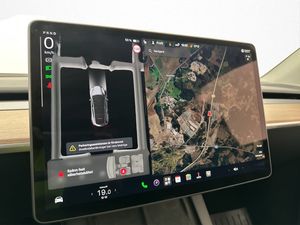 Tesla Model Y bild 23