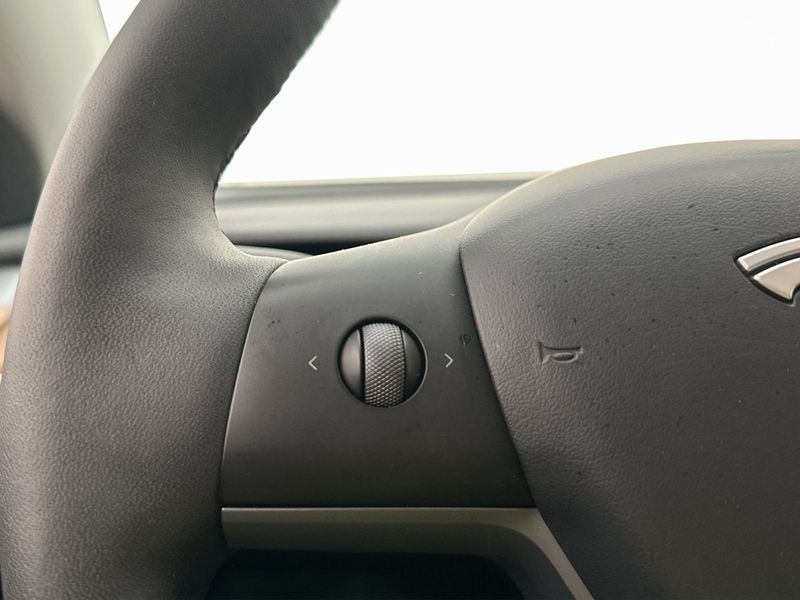 Tesla Model Y bild 20
