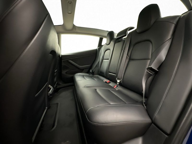Tesla Model 3 bild 14