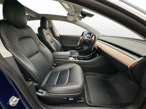 Tesla Model 3 bild 18