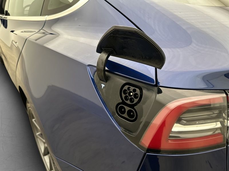 Tesla Model 3 bild 23