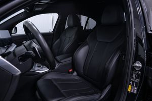 BMW 330 bild 12