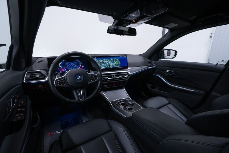BMW 330 bild 15