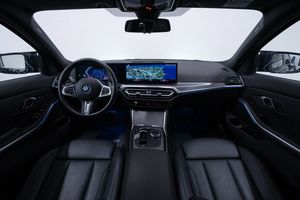 BMW 330 bild 16