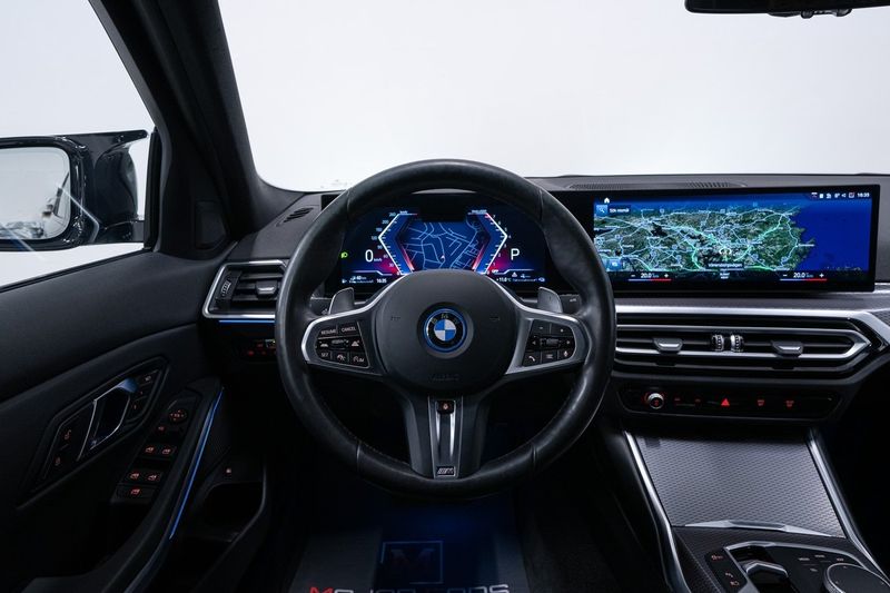 BMW 330 bild 17