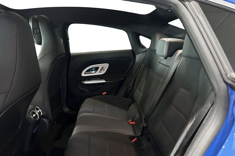 Mercedes CLA350 bild 10