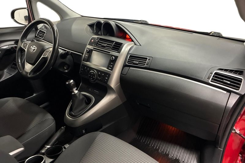 Toyota Verso bild 16