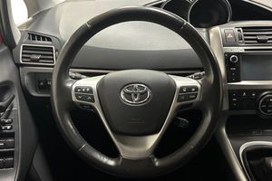 Toyota Verso bild 17