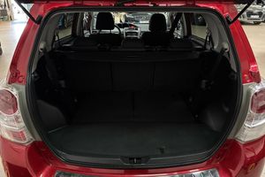 Toyota Verso bild 10