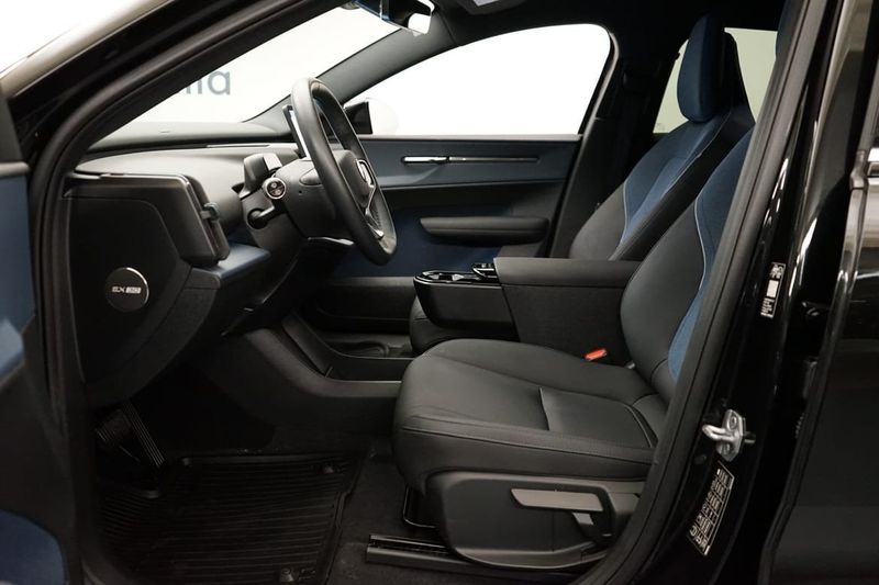 Volvo EX30 bild 5