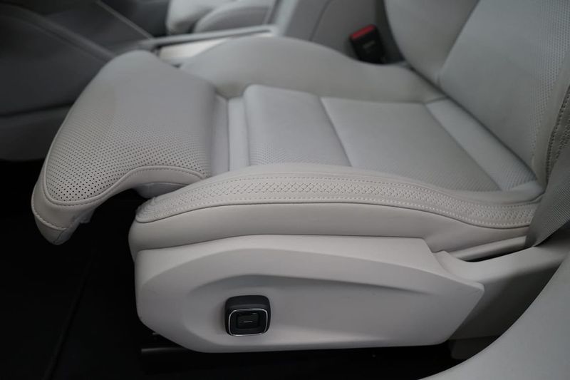 Volvo ES90 bild 14