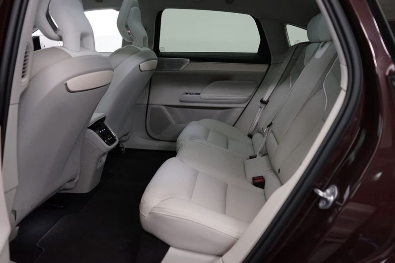 Volvo ES90 bild 7