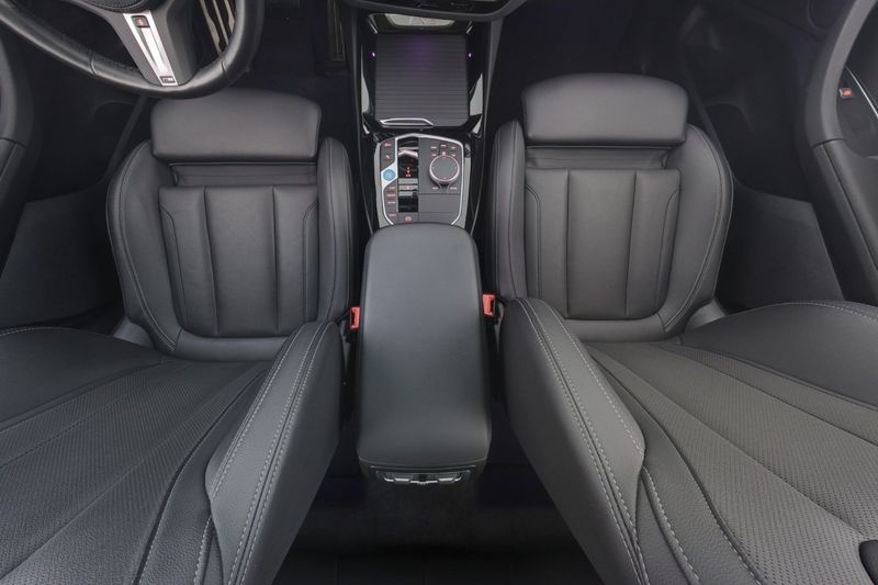 BMW iX3 bild 14
