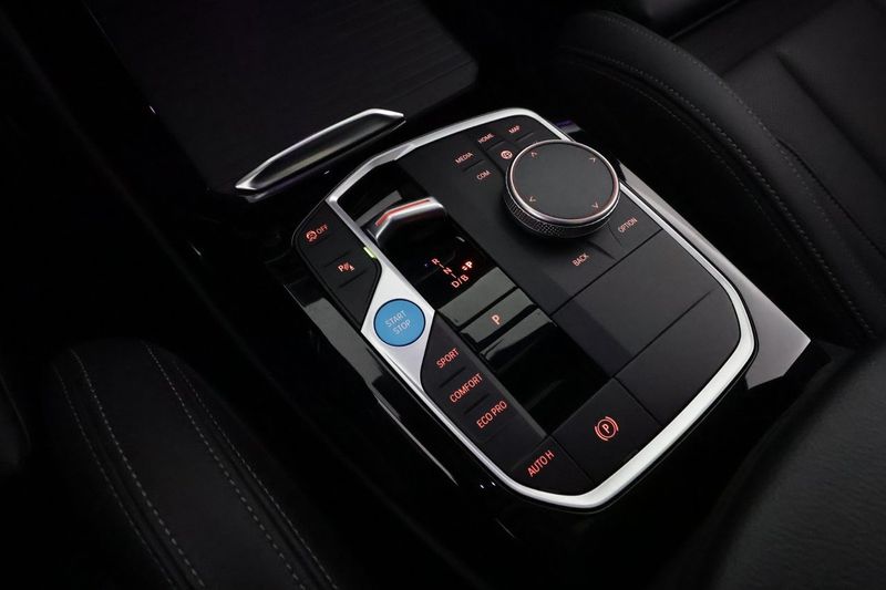 BMW iX3 bild 24