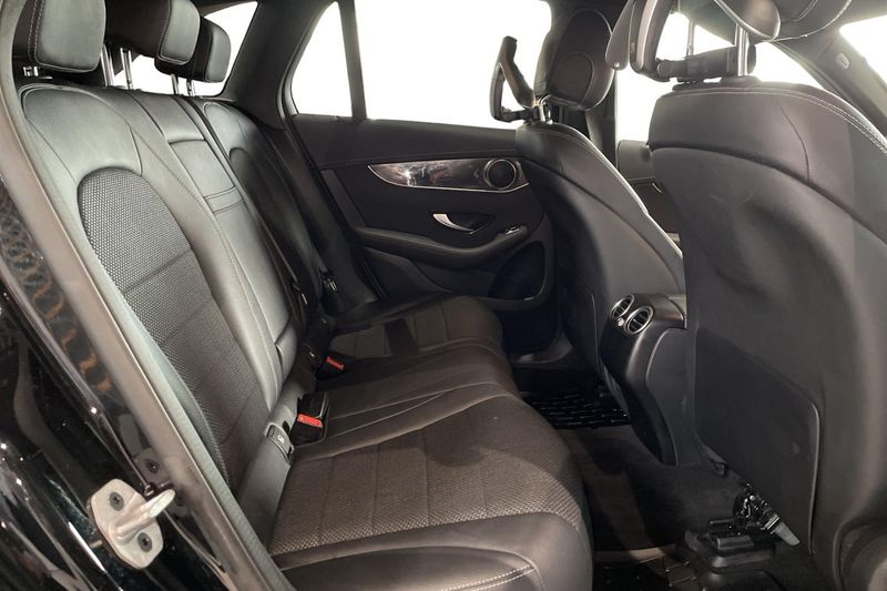 Mercedes GLC300 bild 16