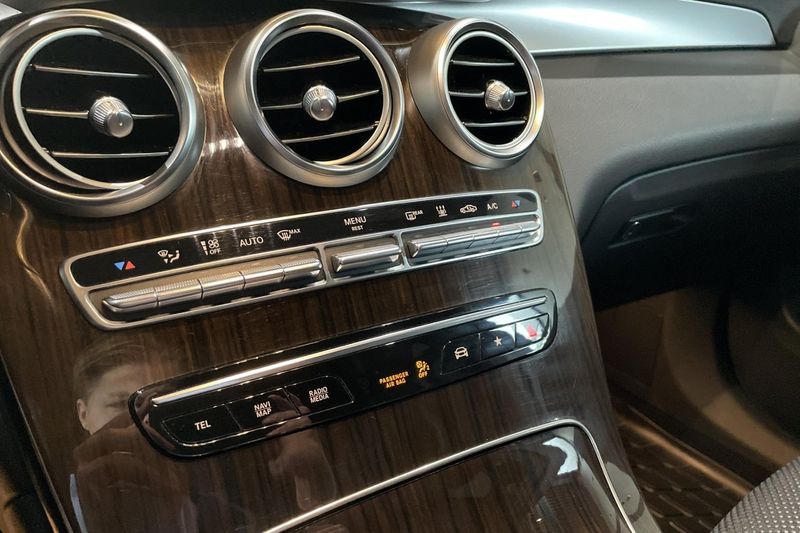Mercedes GLC300 bild 29