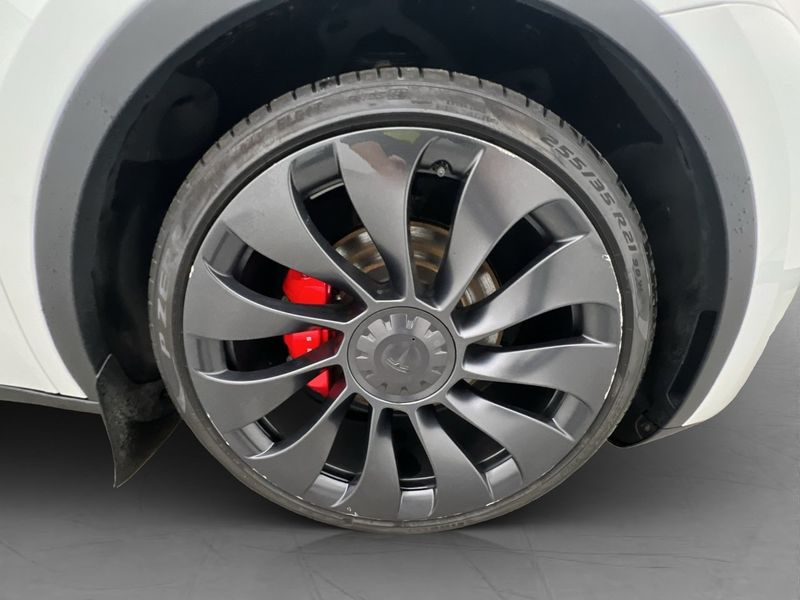 Tesla Model Y bild 35