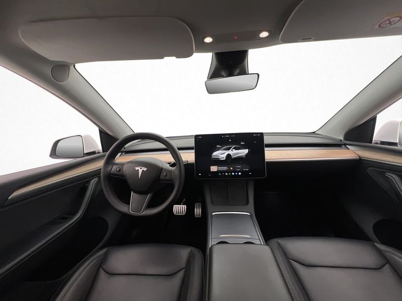 Tesla Model Y bild 25