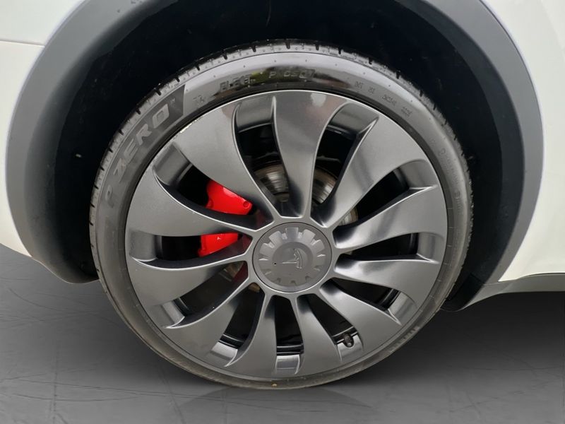 Tesla Model Y bild 34