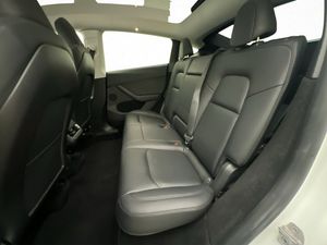 Tesla Model Y bild 30
