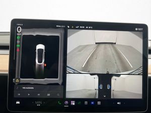 Tesla Model Y bild 17