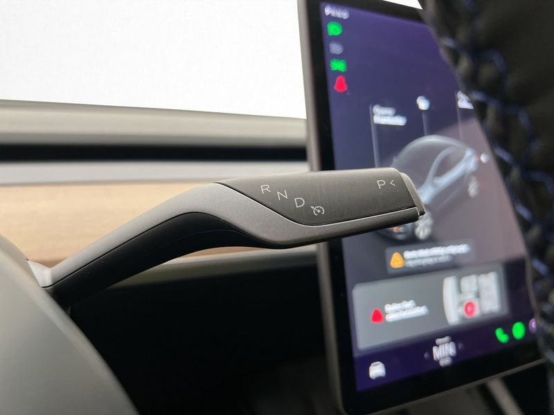 Tesla Model Y bild 24