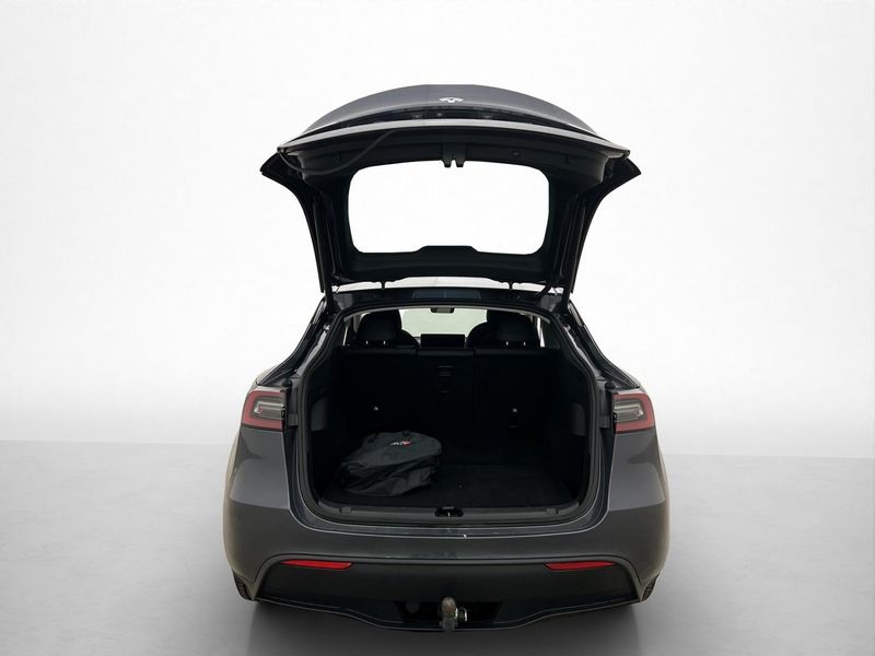 Tesla Model Y bild 27