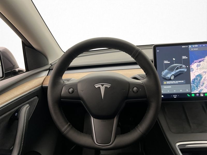 Tesla Model Y bild 12