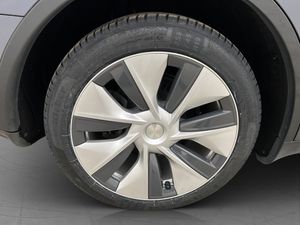 Tesla Model Y bild 30