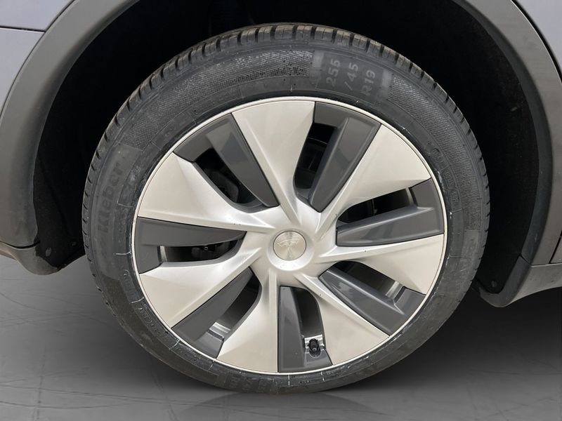 Tesla Model Y bild 30